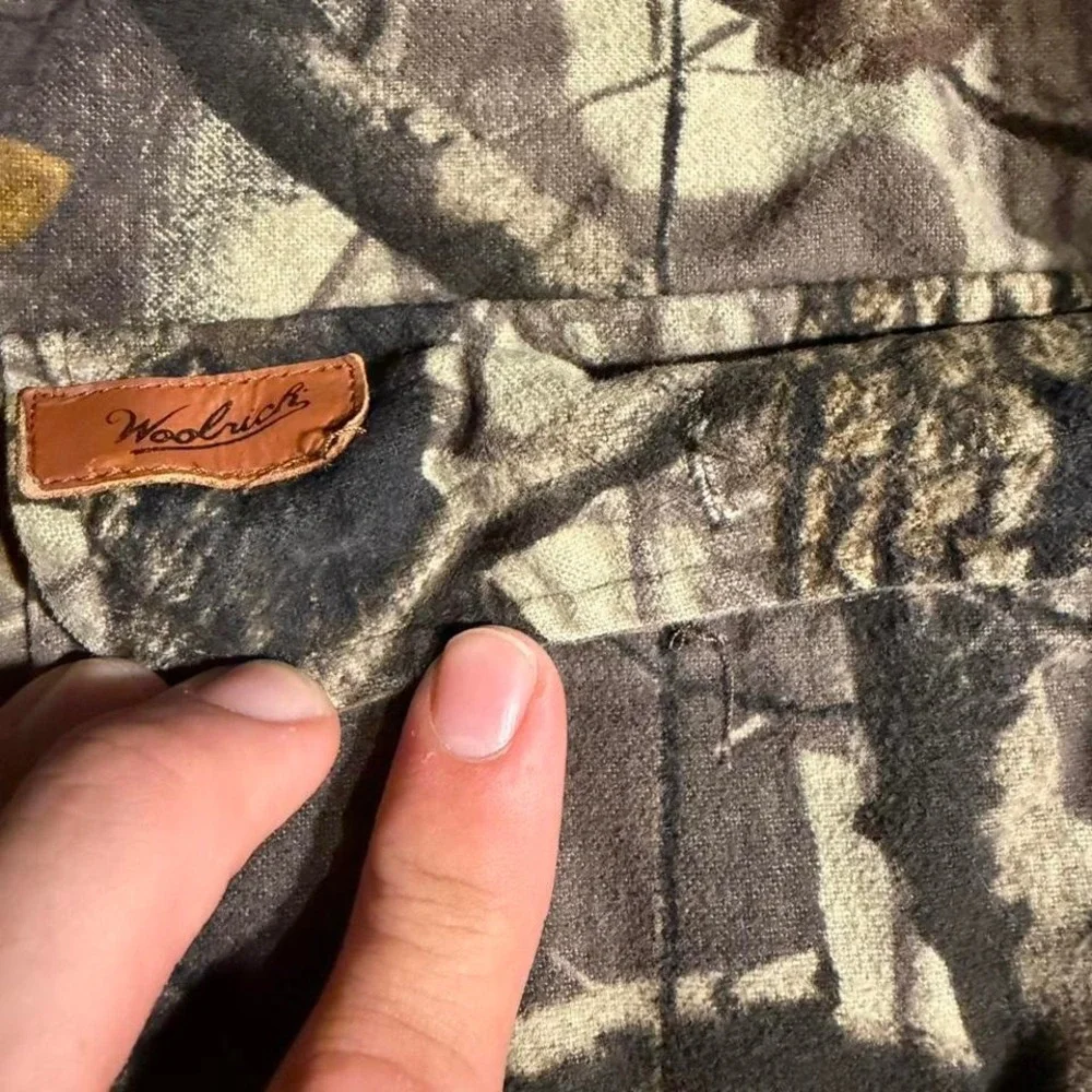 Vintage Woolrich Outdoor Guide Collection Realtree Camouflage Hunting Button Up
